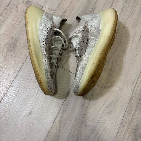 adidas gazelle silver green womens Adidas Yeezy Boost 380 'Calcite Glow' | GZ8668